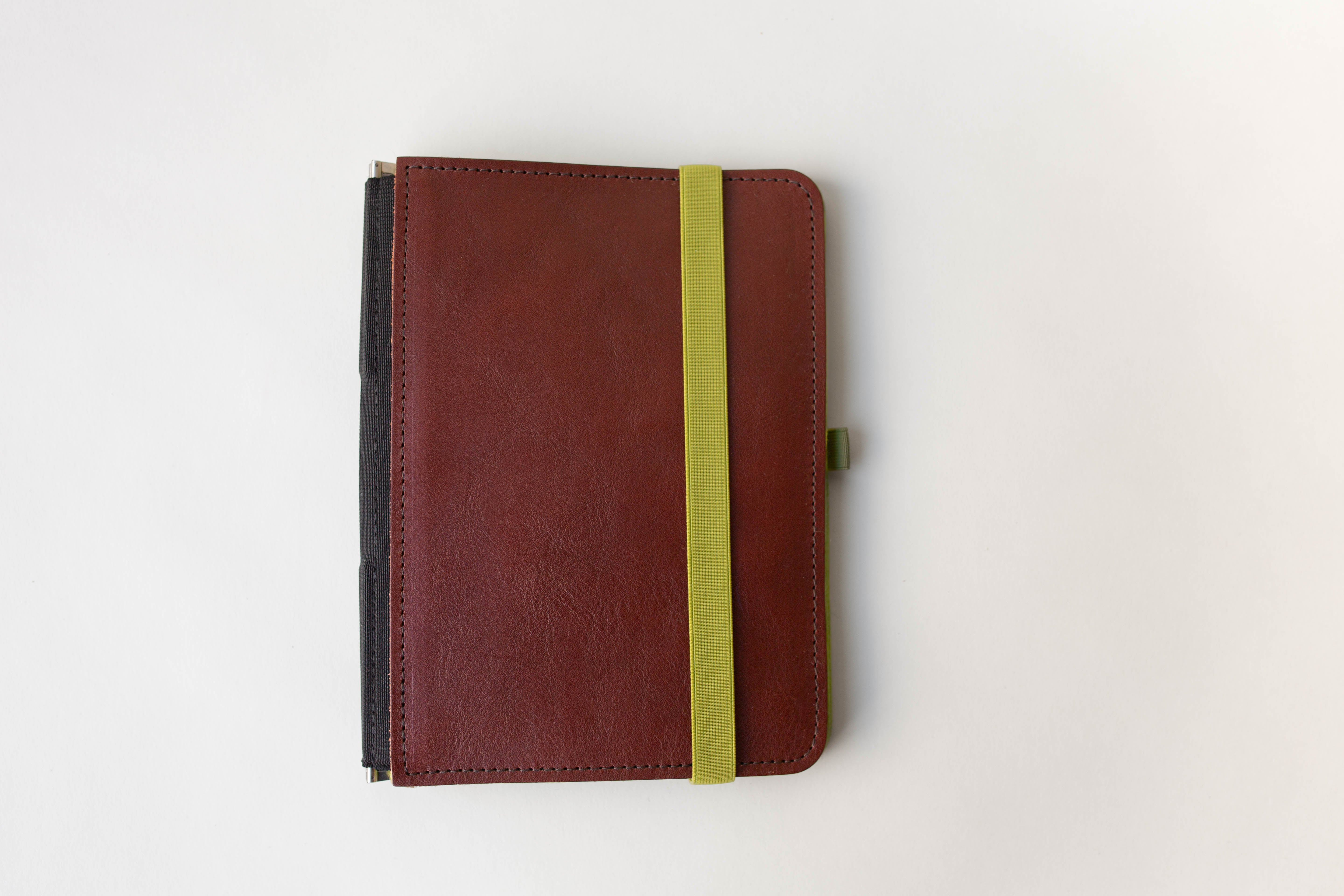 Taschenbegleiter LTD 030 - A5 Medium (Dark Brown/Filz lindgrün/Olive)