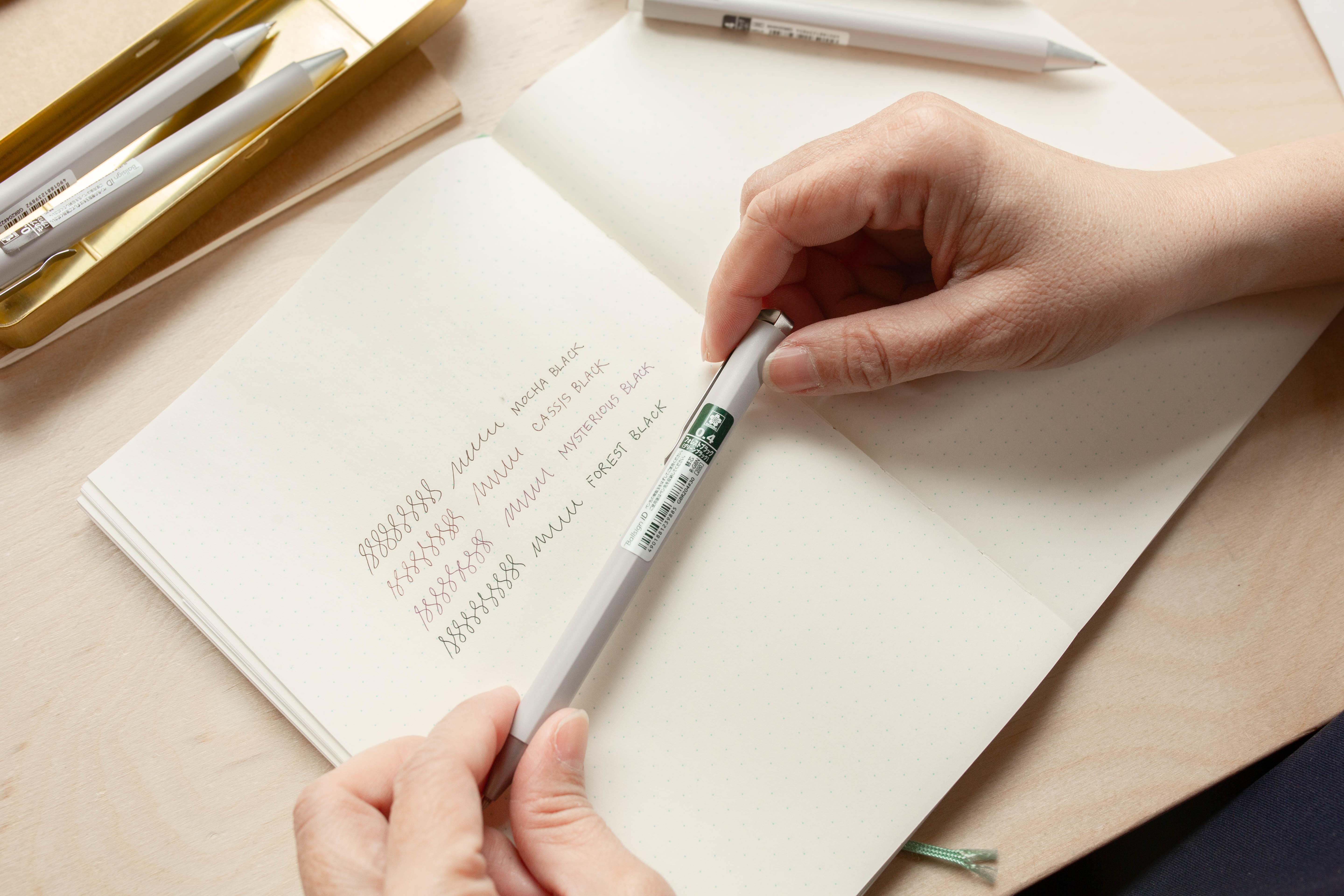 Sakura Ballsign ID04 Gel Pen