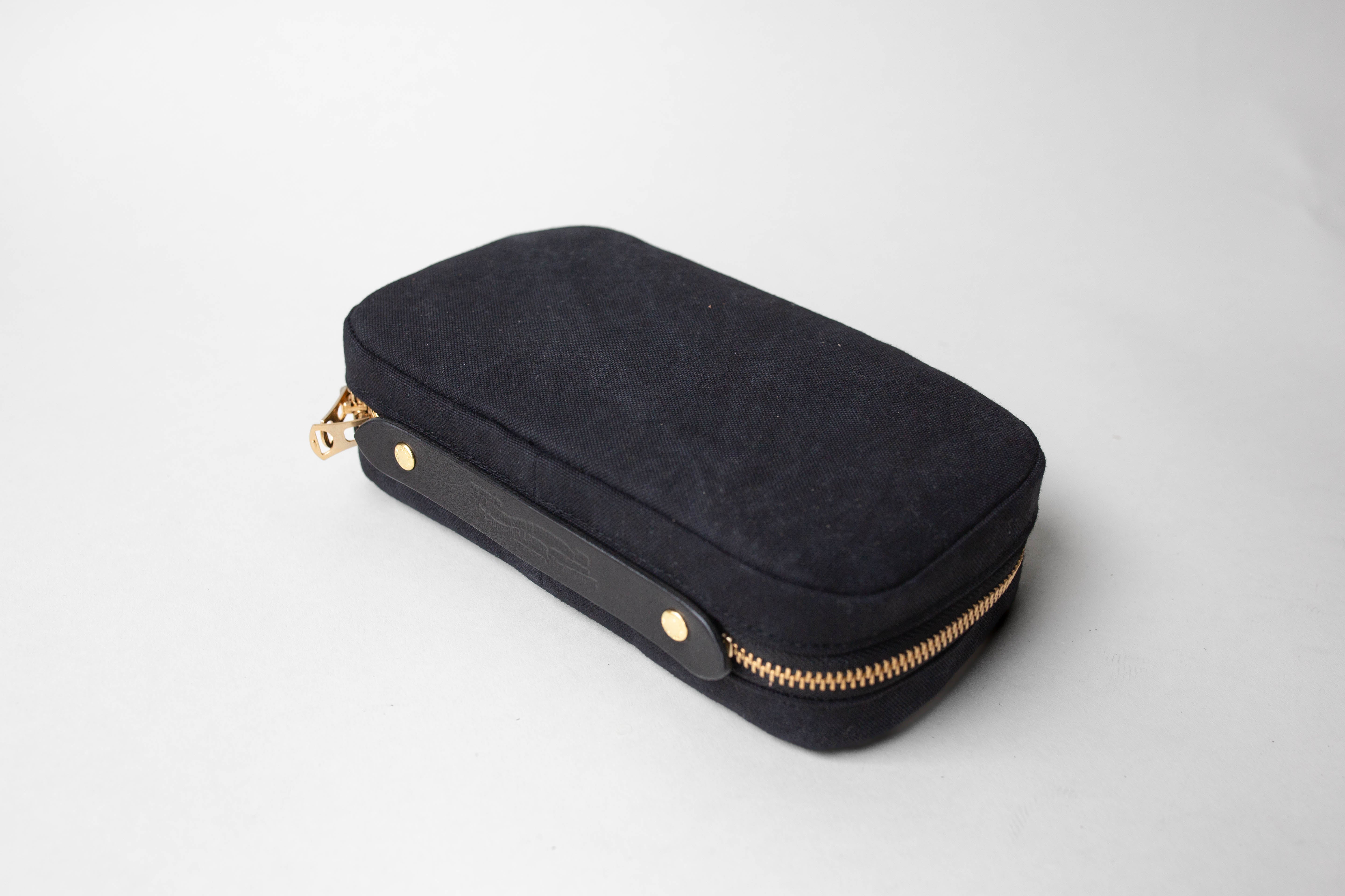 Canvas Mission Case - Medium