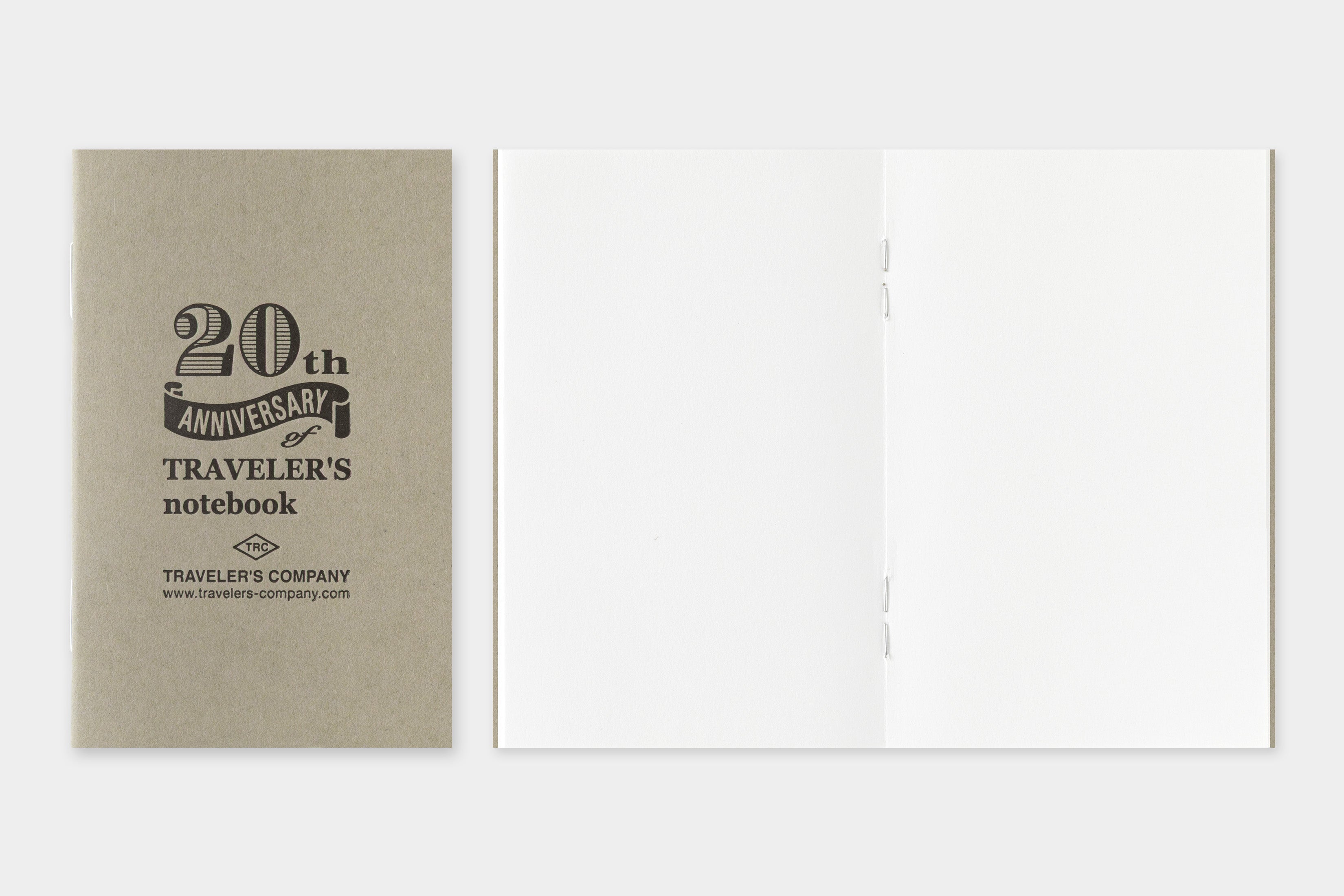 *PRE-ORDER* 20TH ANNIVERSARY of Traveler's Notebook - Card Size Set (Black)