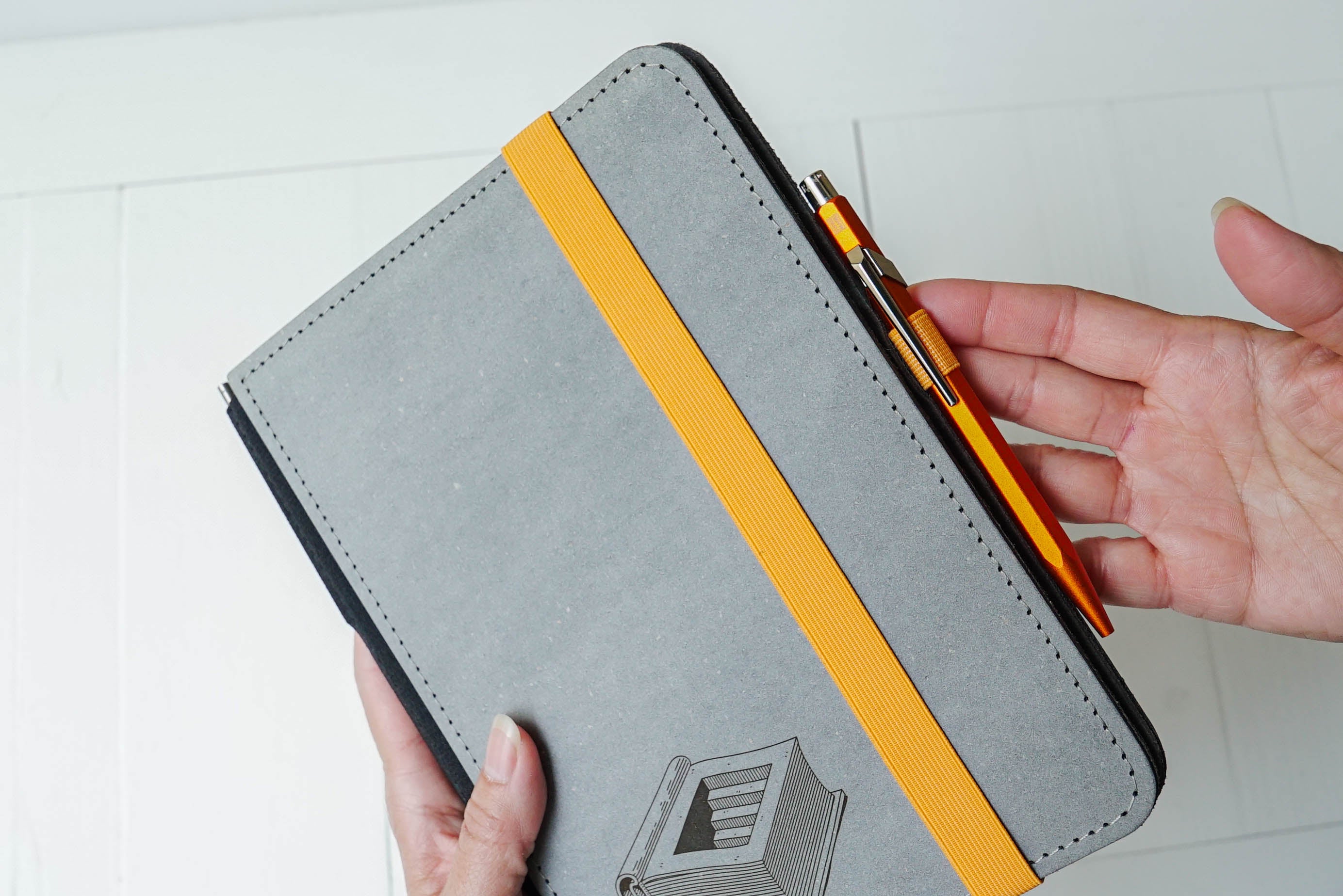 Taschenbegleiter CTW 25 - A5 Medium (Light Gray/Dark Gray/Orange) *LIMITED EDITION*