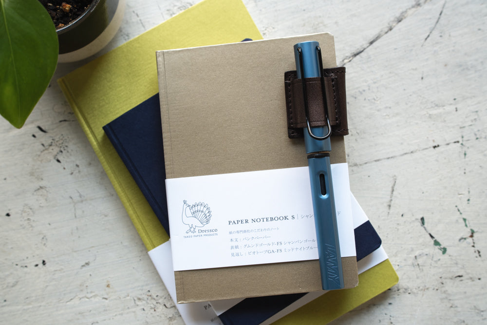 Magnetic Pen Clip / Pull-up leather
