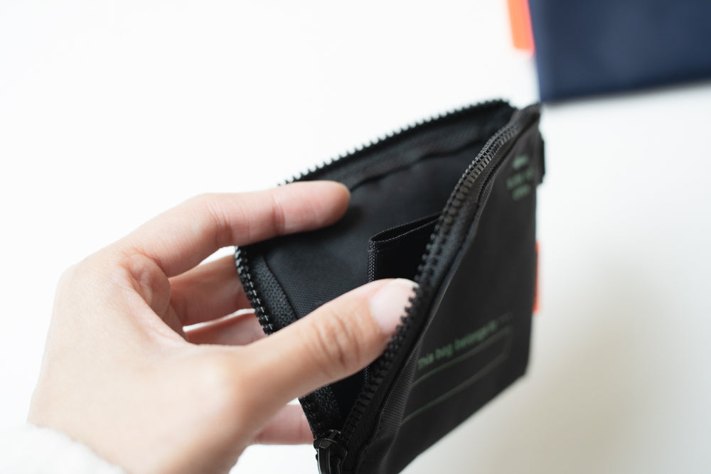 L-Zip Purse