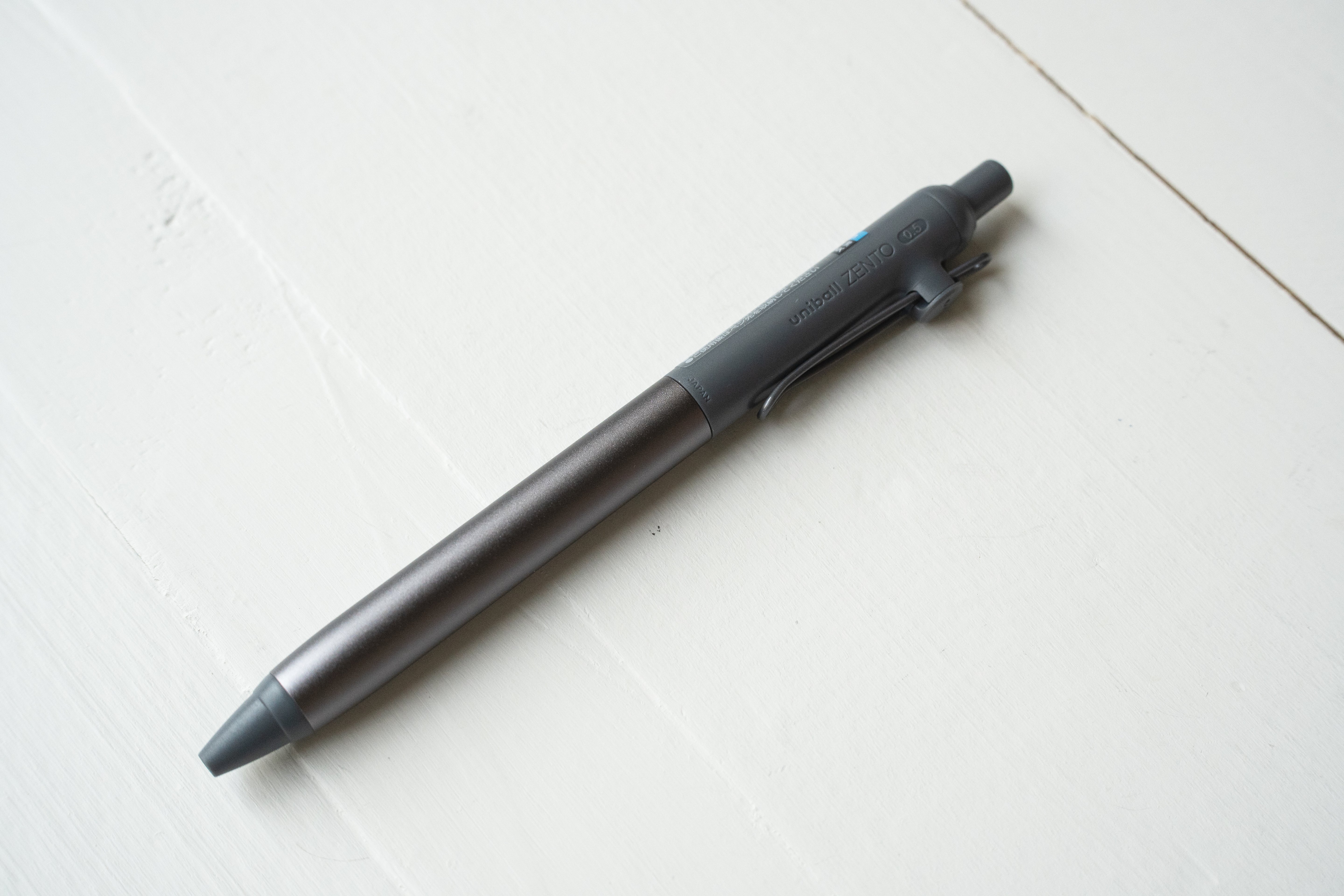 Uniball ZENTO Gel Pen - Flow Model