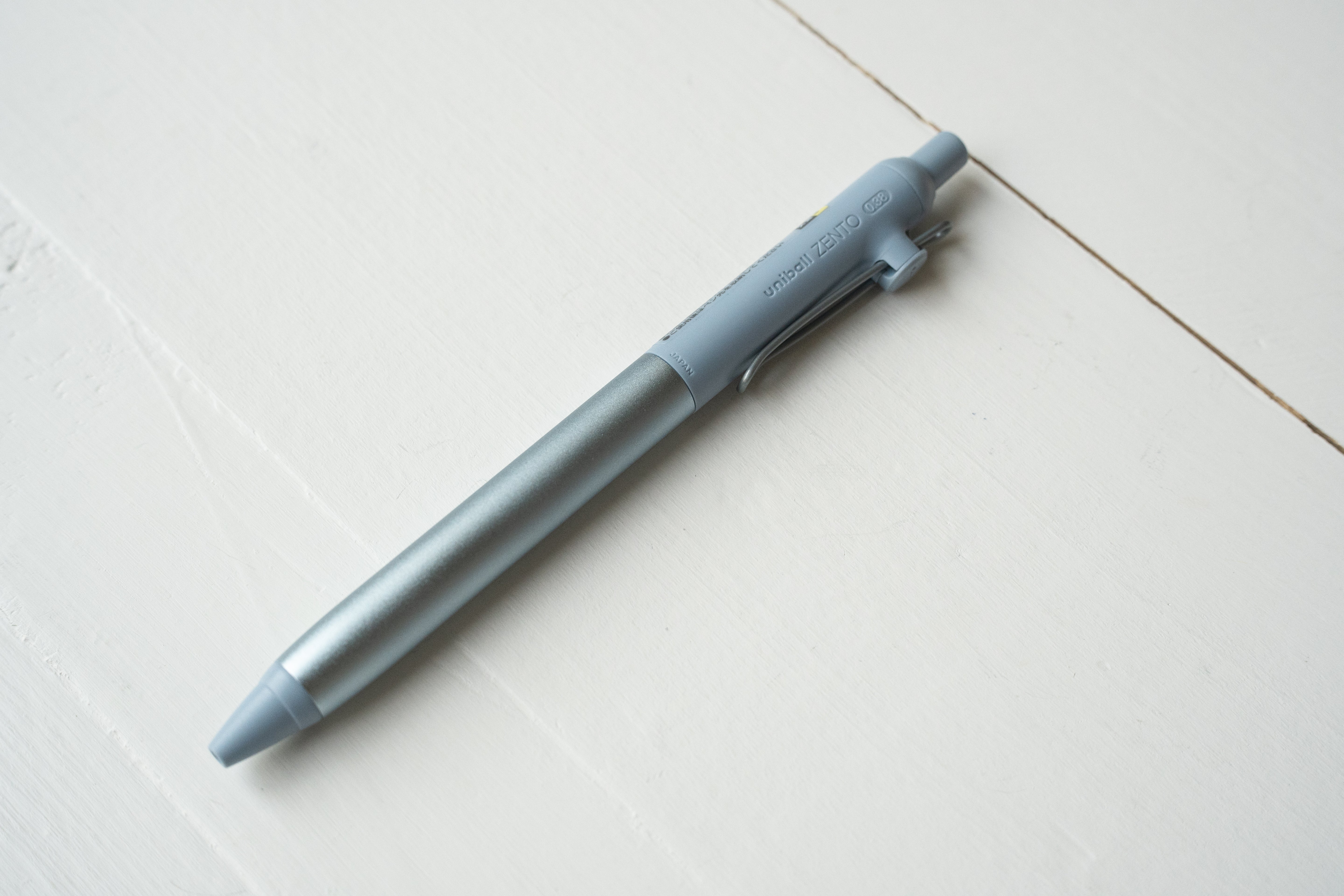 Uniball ZENTO Gel Pen - Flow Model