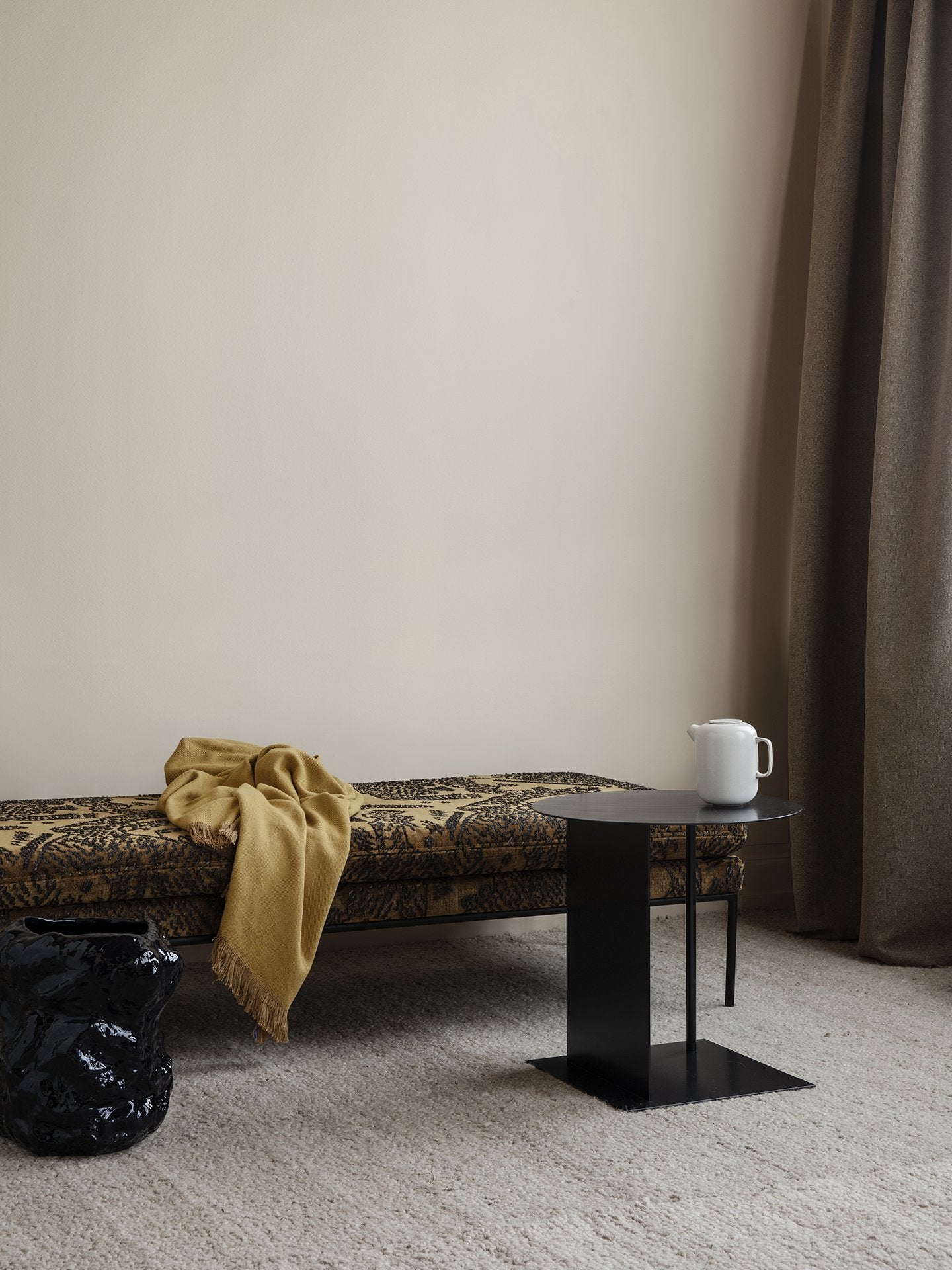 Place Side Table - Black