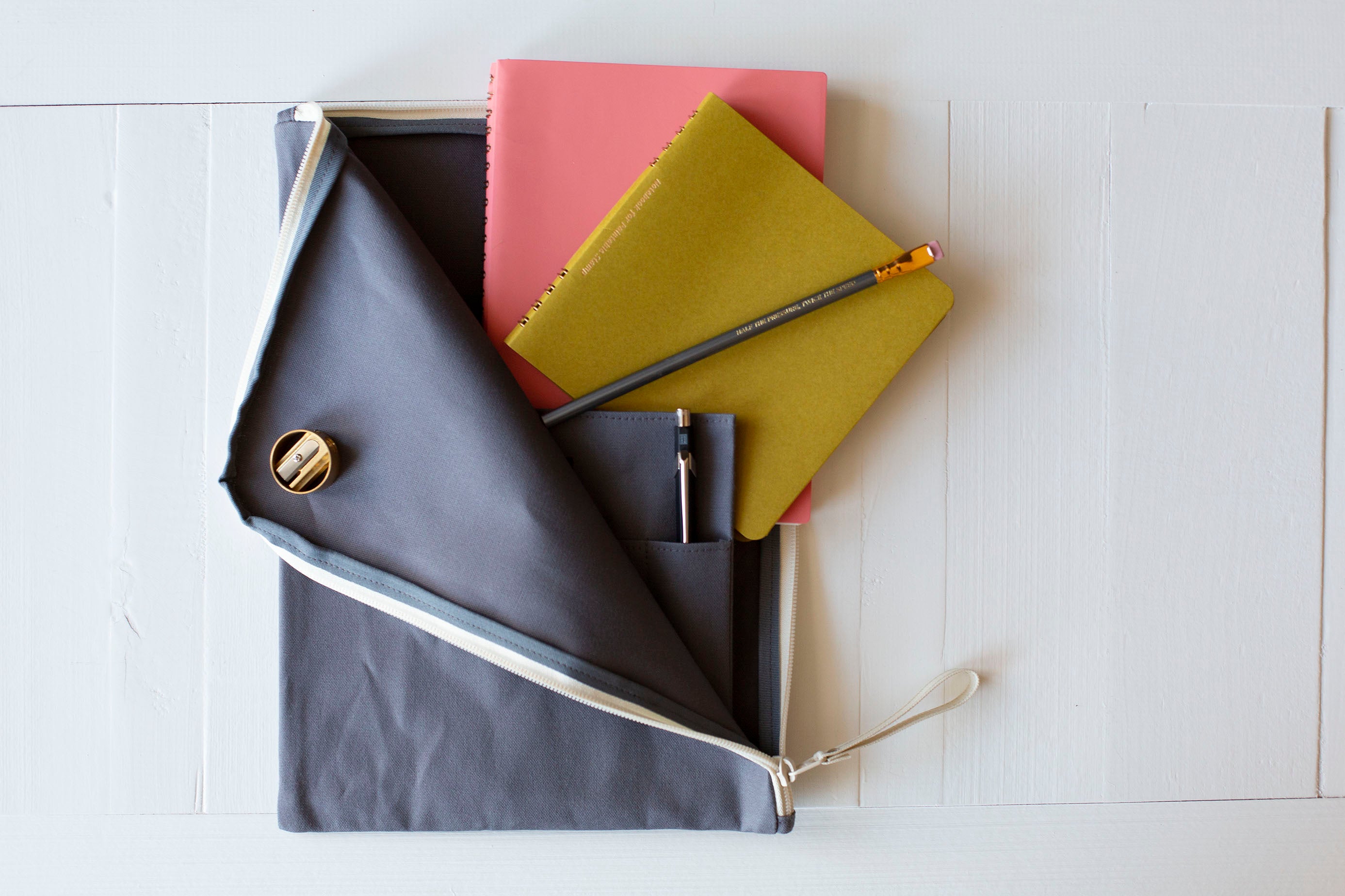 Filing Pouch A4 - Gray