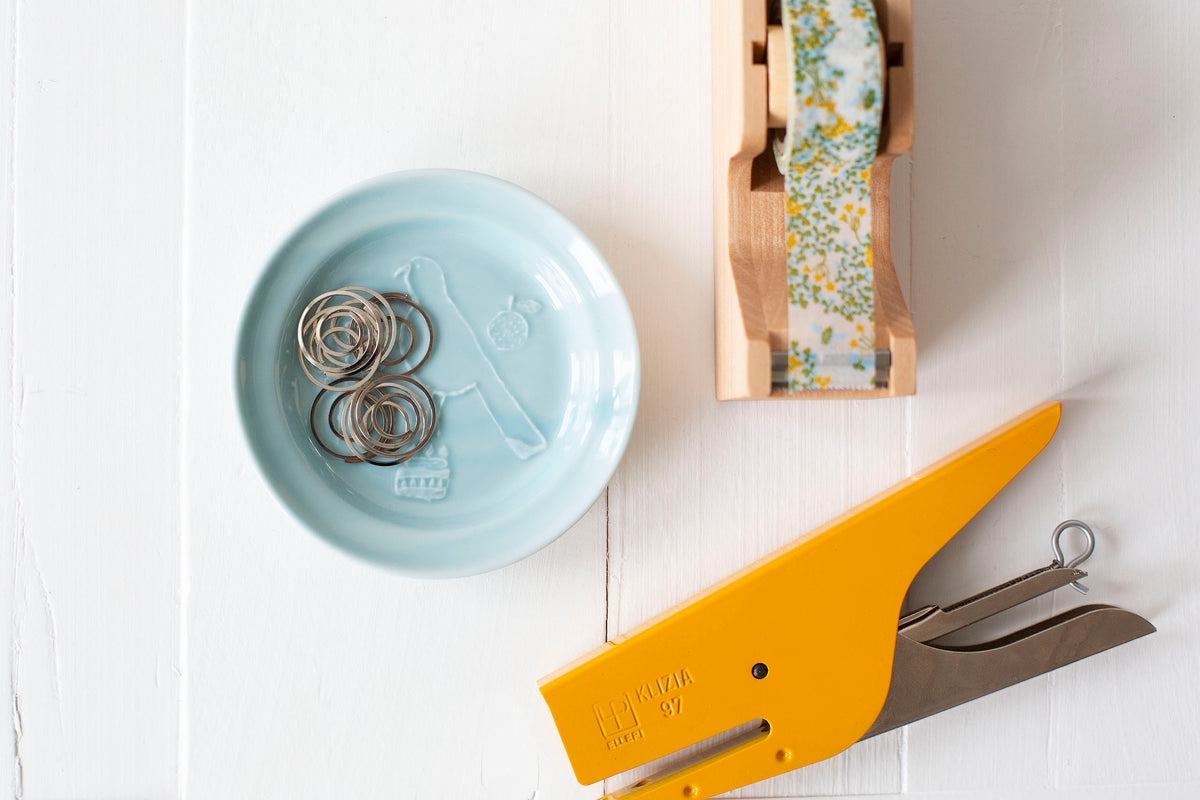 Toranekobonbon Round Small Dish Blue - Bird