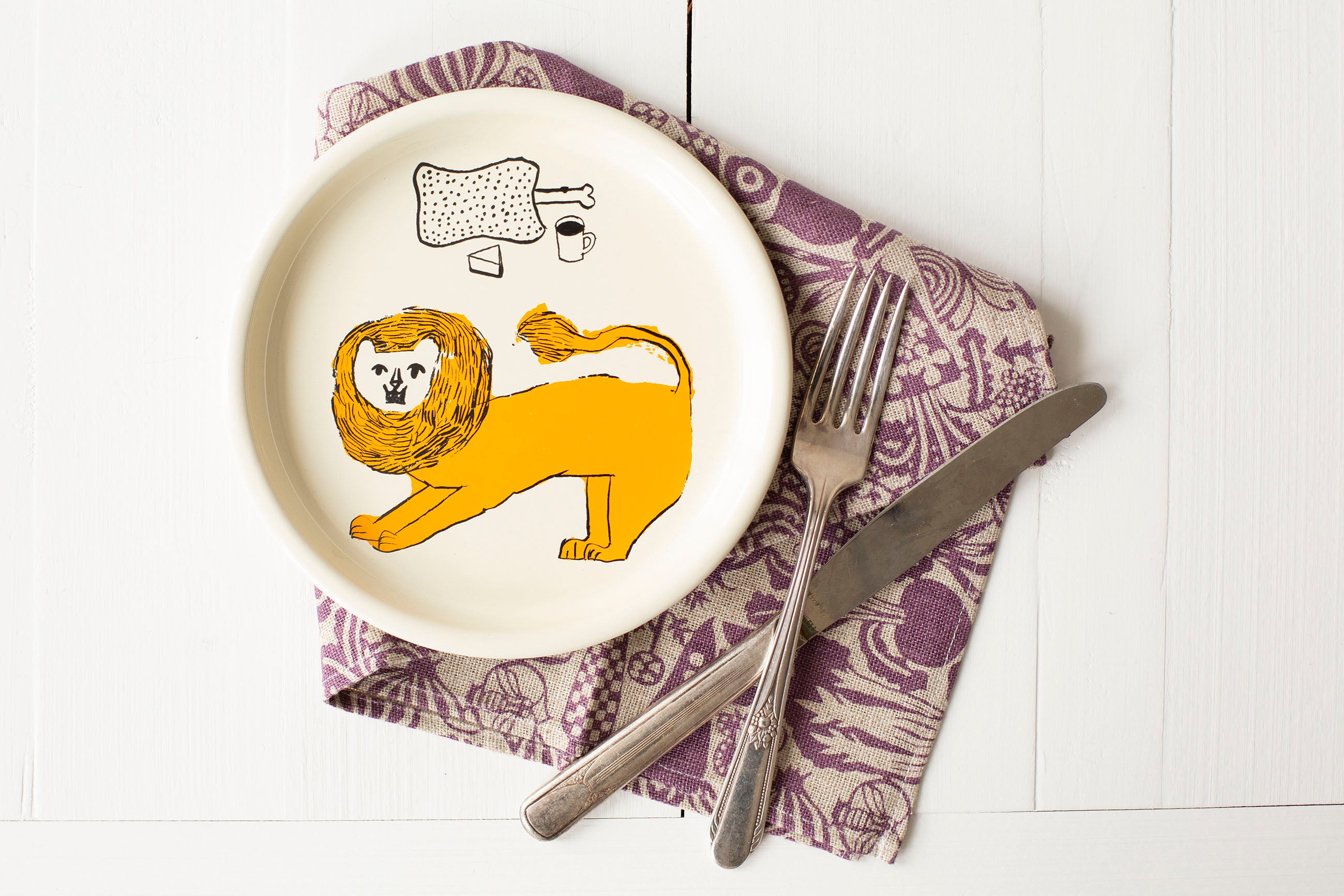 Toranekobonbon Enameled Bread Dish - Lion