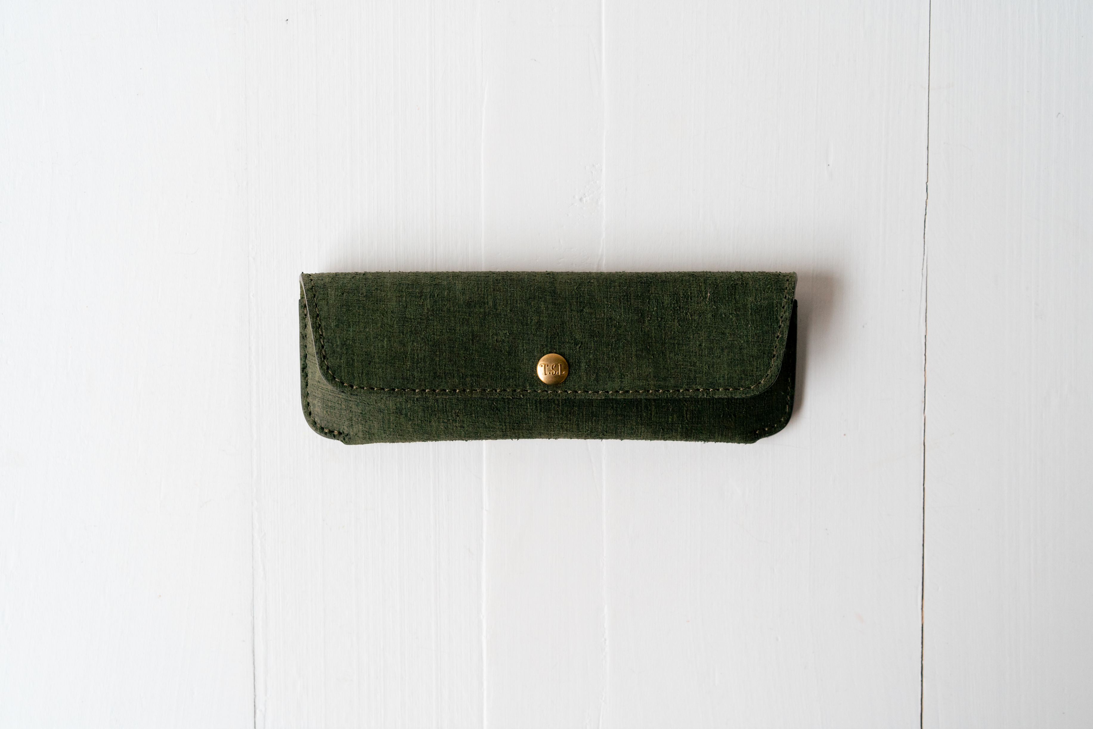 Scratched Leather Small Flap Pen Case - Green