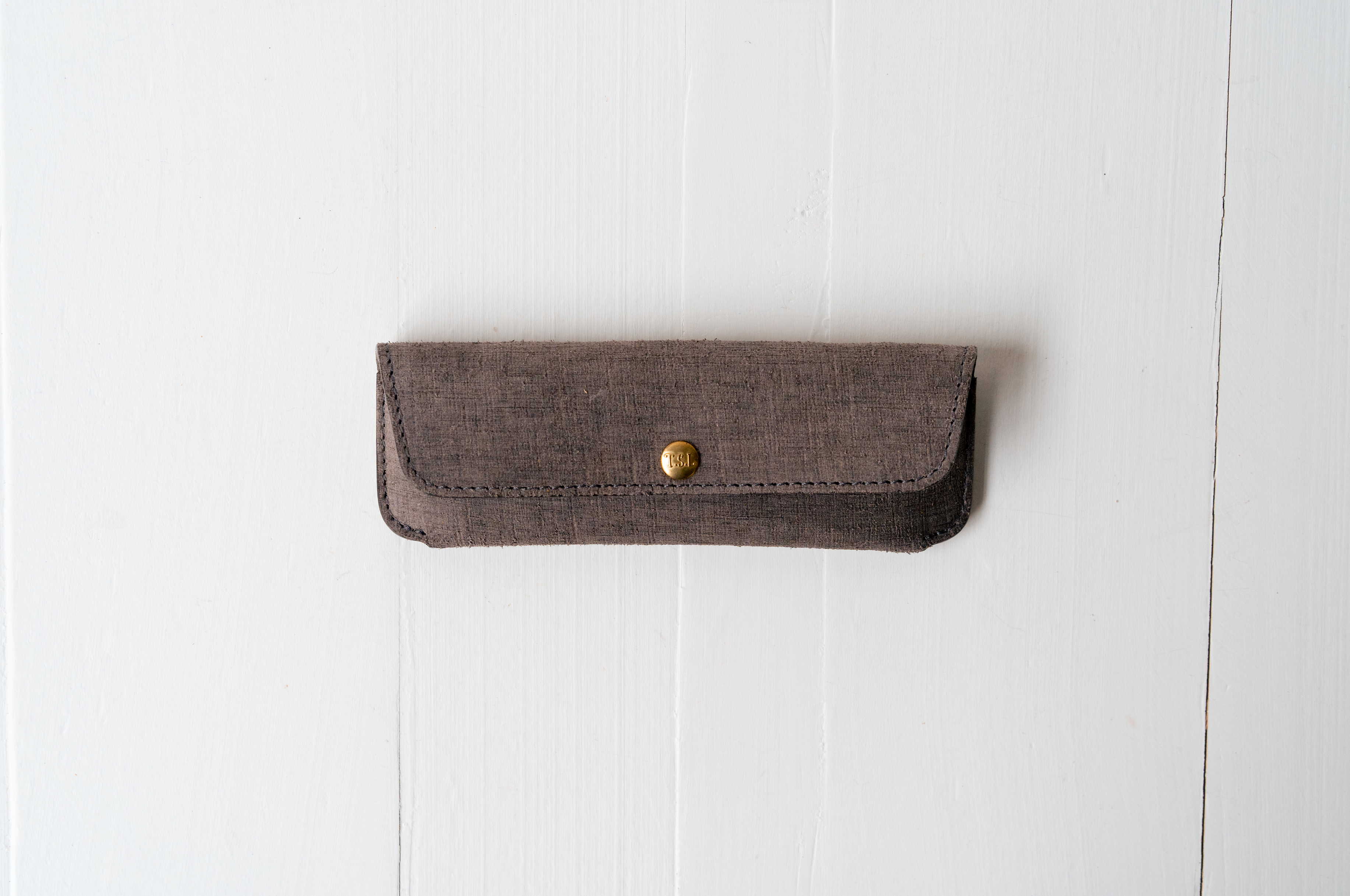 Scratched Leather Small Flap Pen Case - Grey