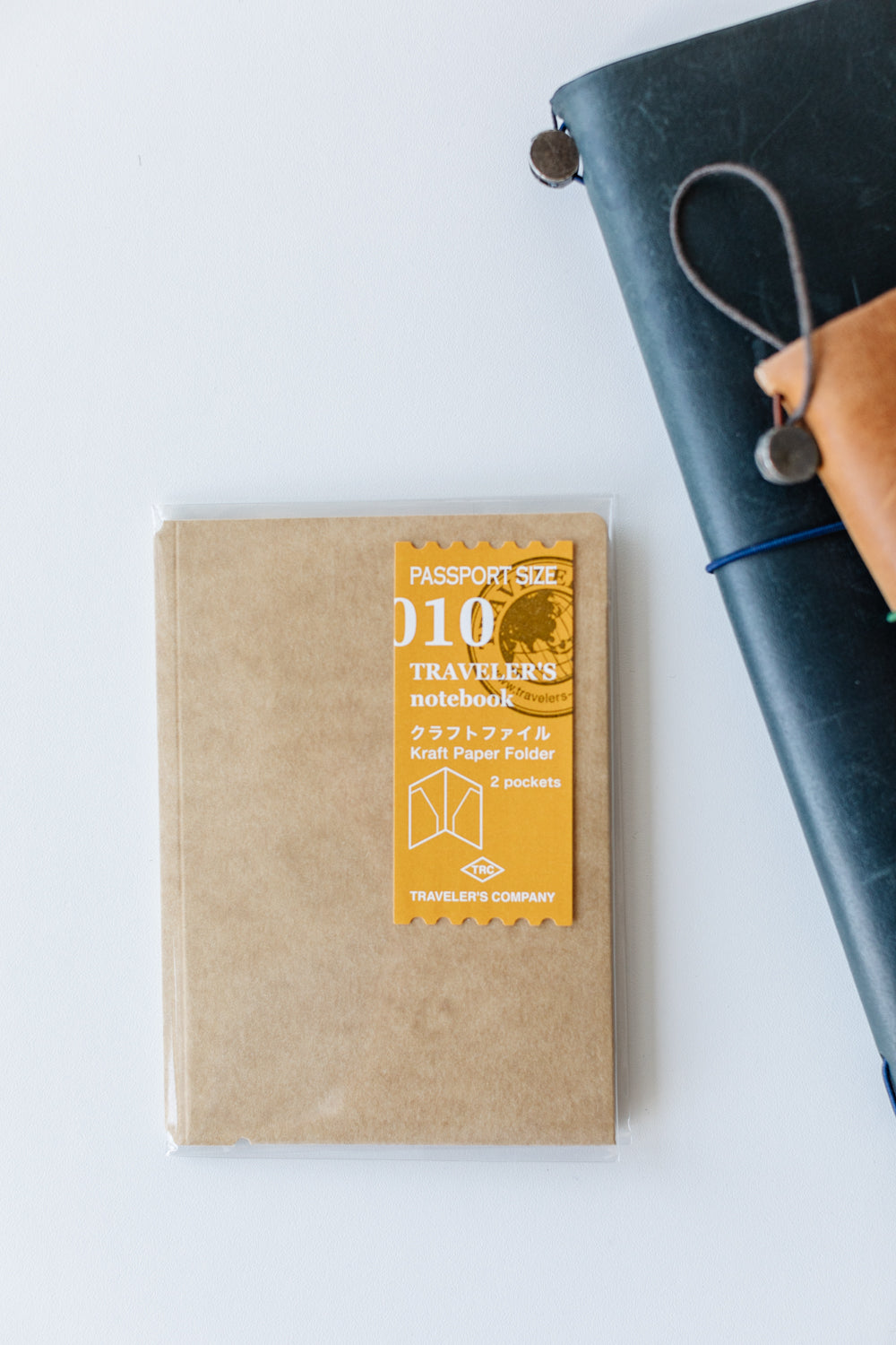 010 Kraft Paper Folder - Passport Size Refill