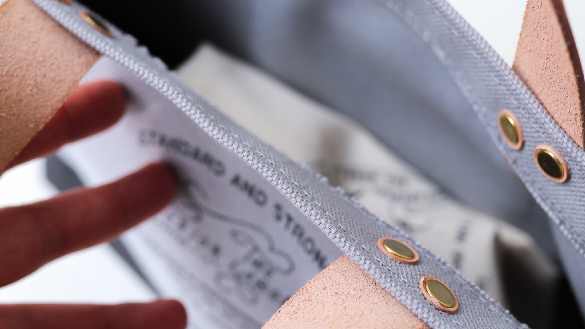 Engineer Bag Petite - Gray Canvas