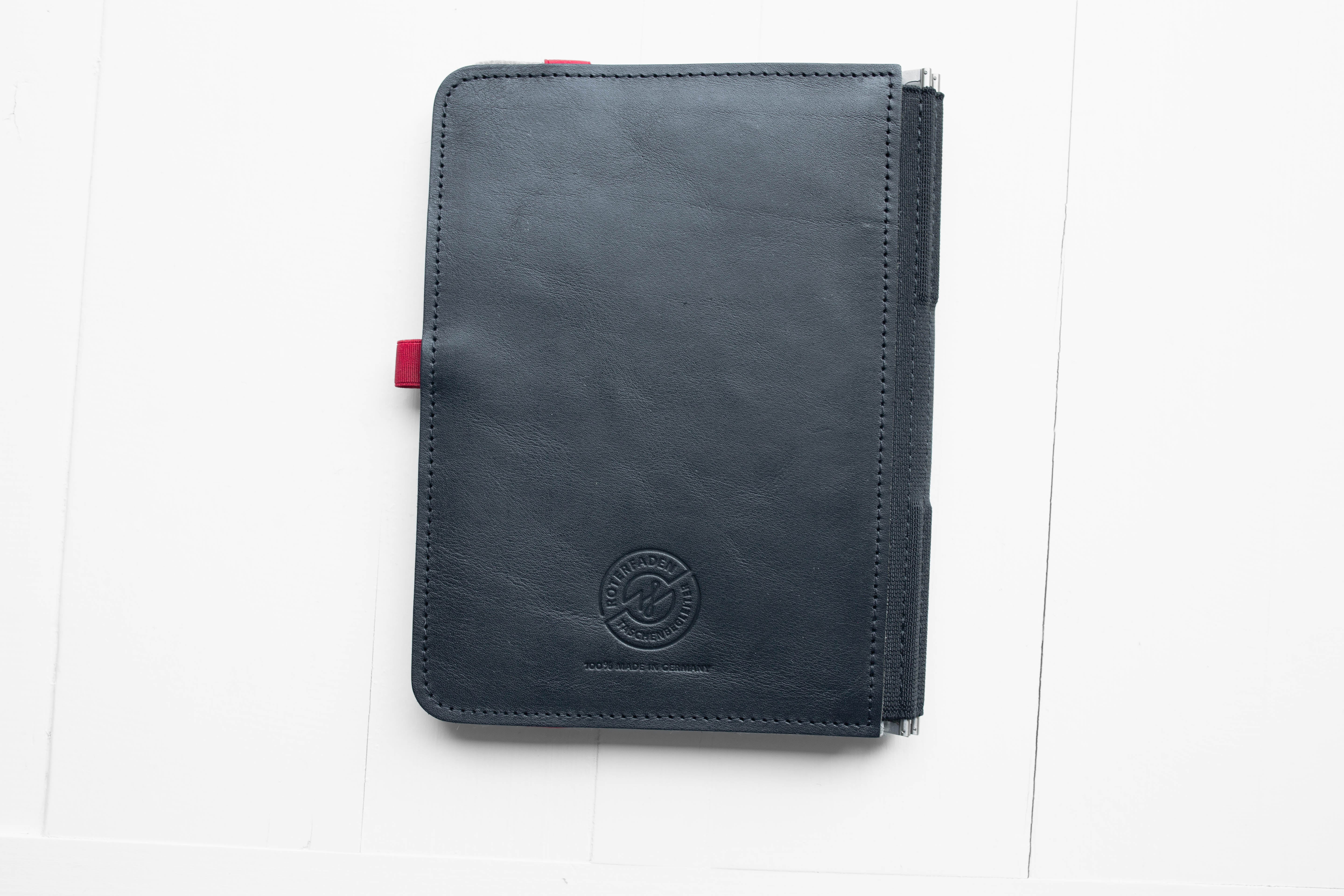 Taschenbegleiter LTD_022 - A5 Medium (Black/Light Grey/Red)