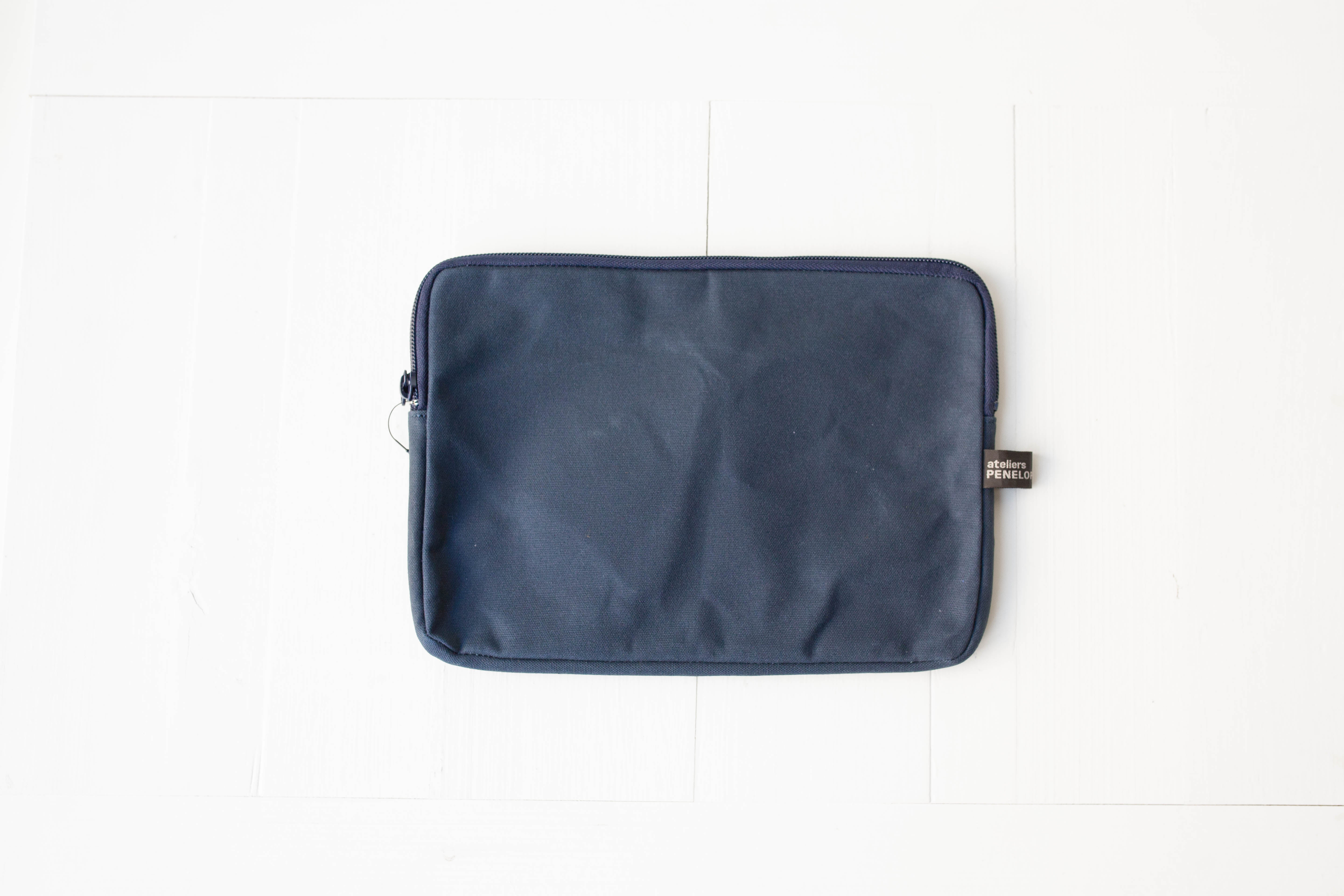 Hold Pouch - Small