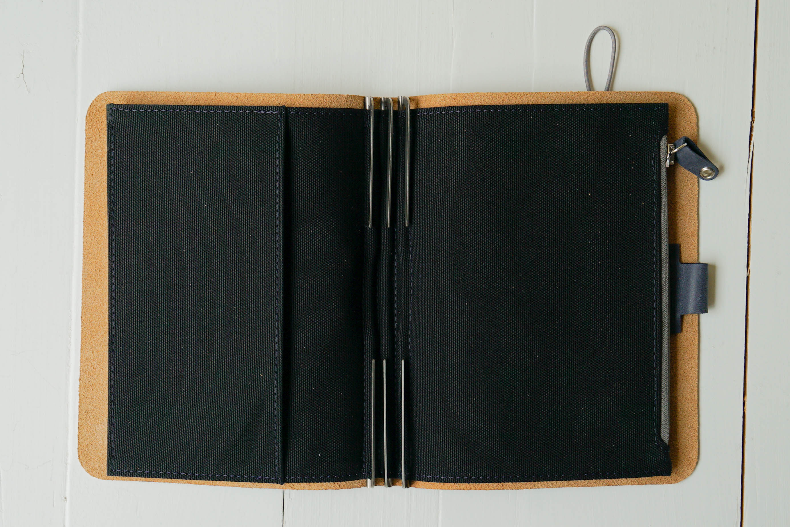Taschenbegleiter SOL 23 - B6 (Cognac/Black/Gray)