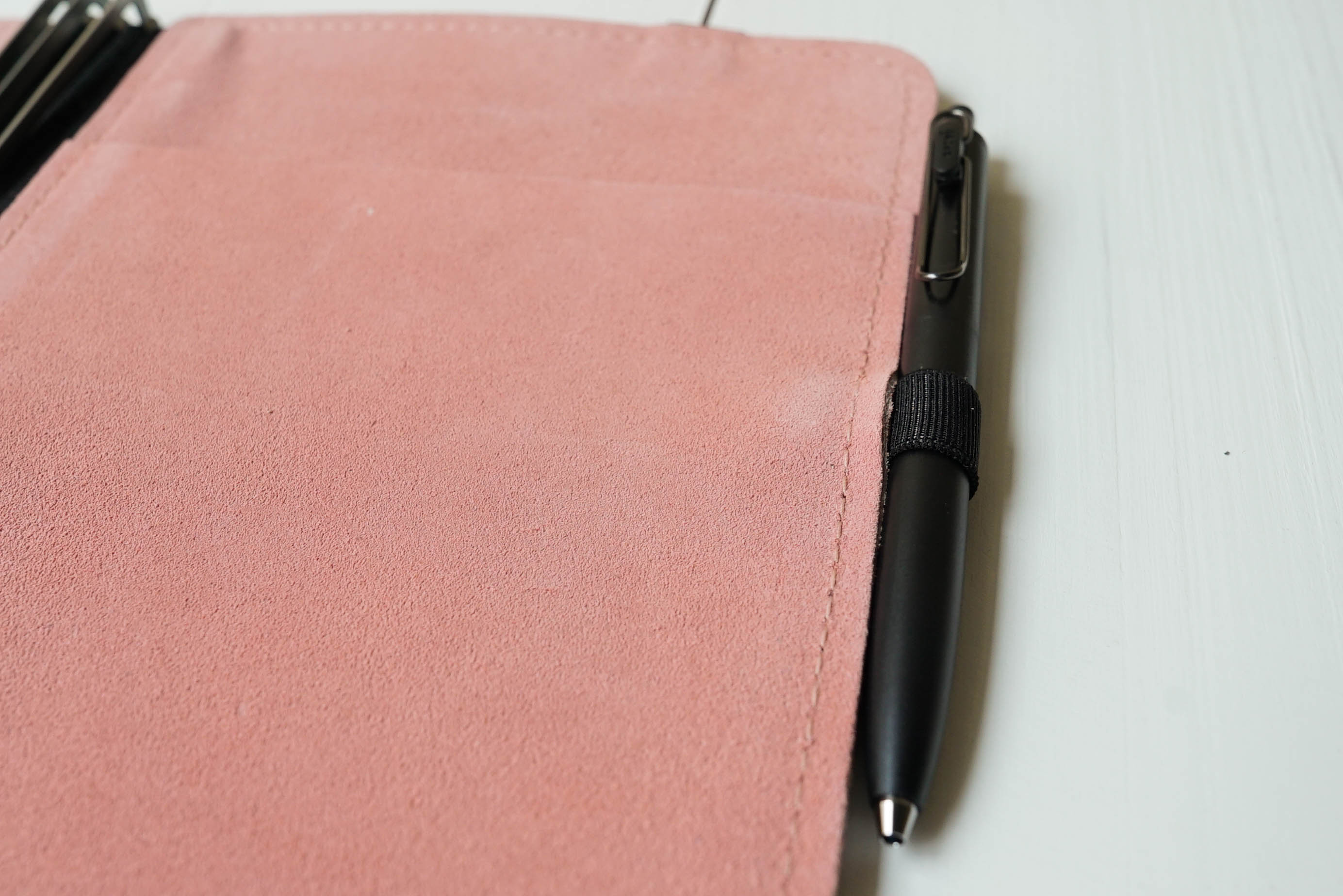 Taschenbegleiter DL 23 - A5 Medium (Purple/Antic rose/Black)