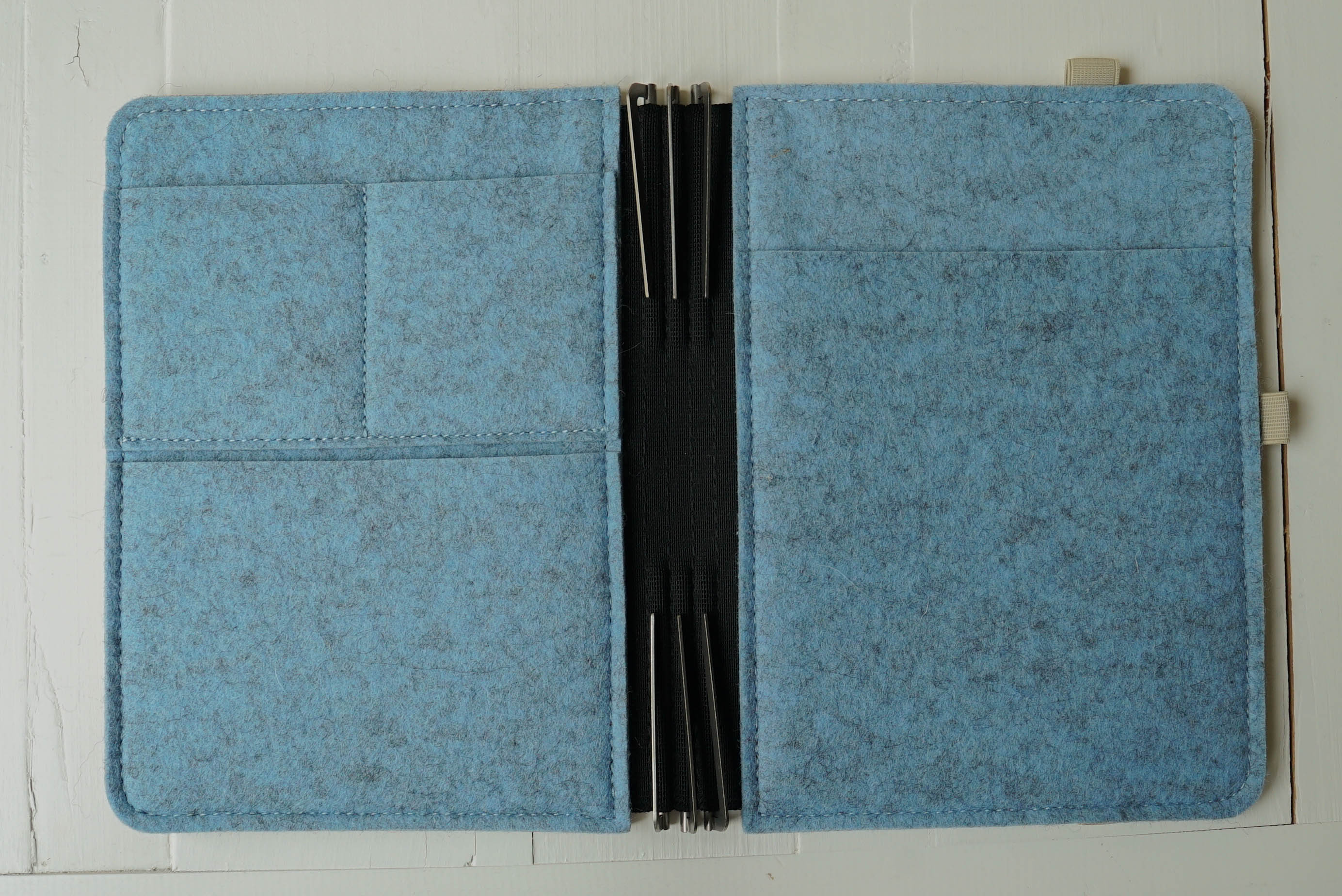 Taschenbegleiter LTD 034 - A5 Medium (Cognac/Ice Blue/Beige)