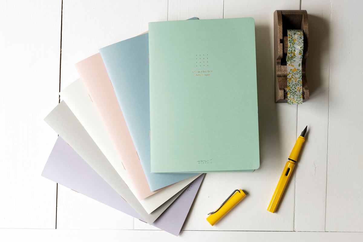 Midori Color Dot Grid A5 - Notebook