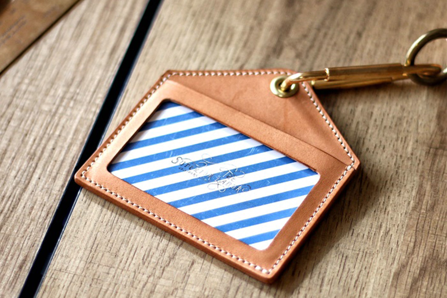 HTS ID Holder