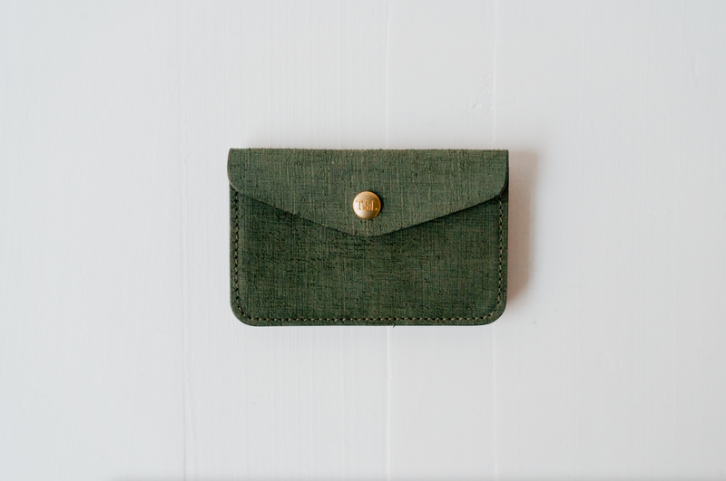 Scratched Leather Traveler's Small Purse - Green