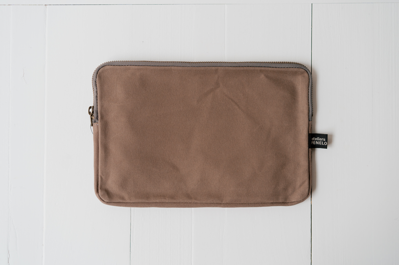 Hold Pouch - Small